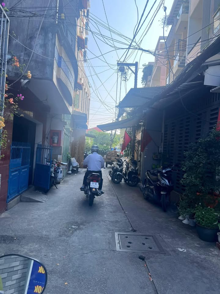 Nhà riêng Q10 39m² chỉ 8 tỷ - Hẻm xe hơi, ô tô vào tận nhà!