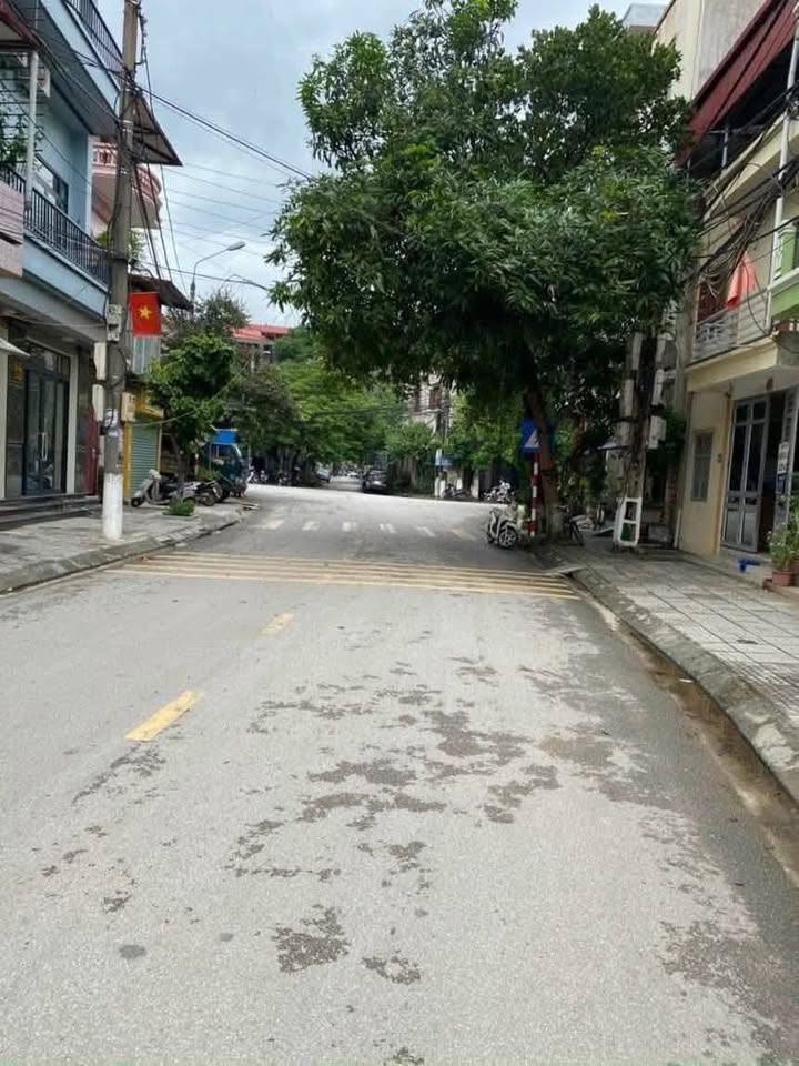 Nhà Mặt Phố Muối Lạng Sơn 105m² - Kinh Doanh Đắc Lợi, Hướng Bắc