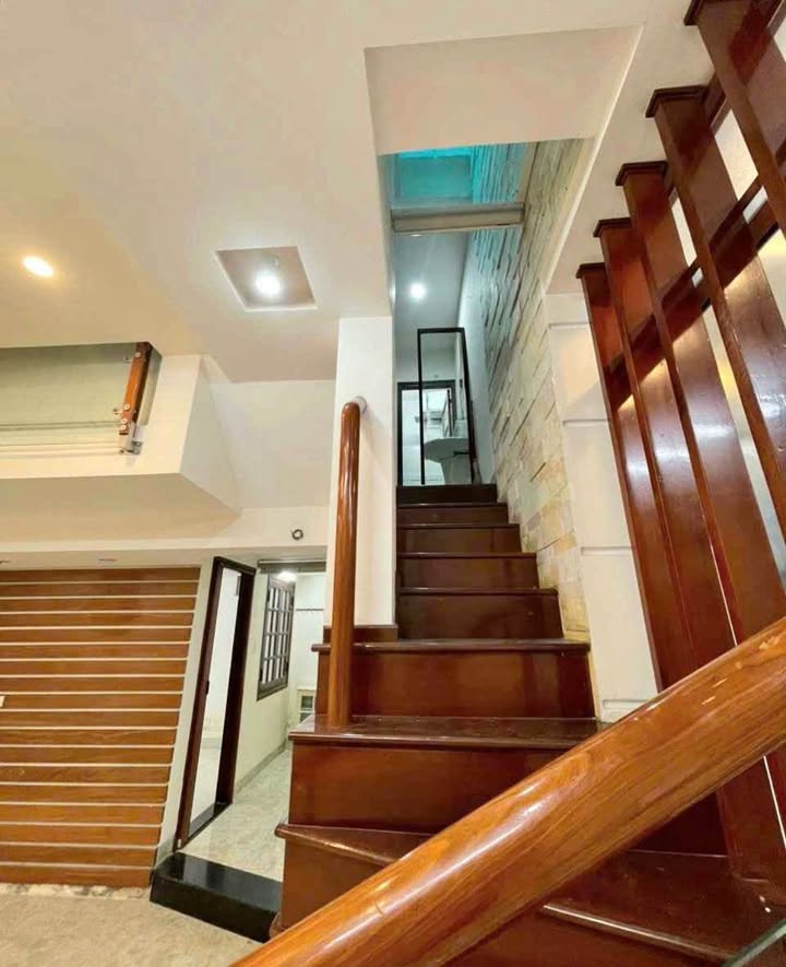 Nhà riêng Lê Đình Lý 72m² - Sẵn sàng ở ngay!