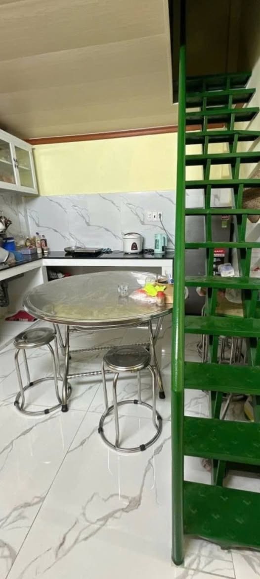 Nhà Riêng Quận 12 TP.HCM 4.6 Tỷ - Ô Tô Vào Tận Nhà, Sổ Hồng Sẵn!