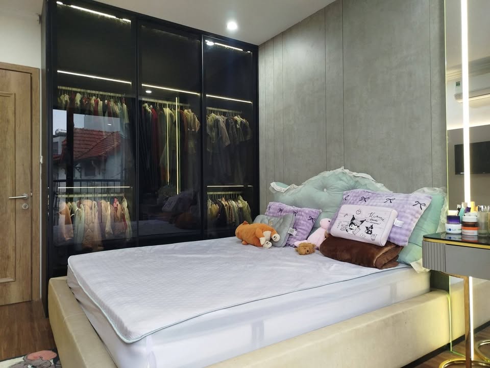 Nhà 5 Tầng Ngọc Thụy, Long Biên - 37.6m² Sổ Đỏ Chính Chủ, Giá 13.6 Tỷ