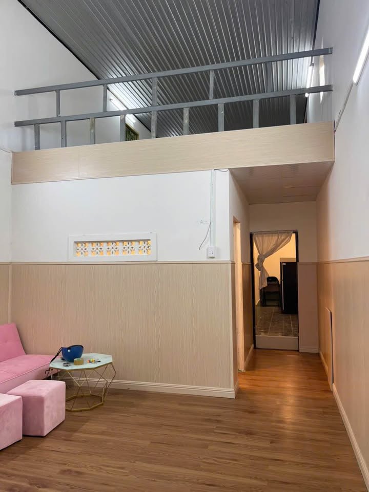 Cho thuê nhà hẻm 232 Hùng Vương, BMT - 2PN, Gác lửng rộng, Giá 4 triệu