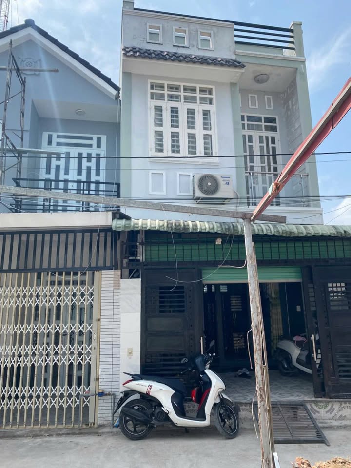 Nhà Hẻm 36 Hoàng Quốc Việt, Ninh Kiều - 70m² Sổ Hồng Thổ Cư, 3 Tỷ