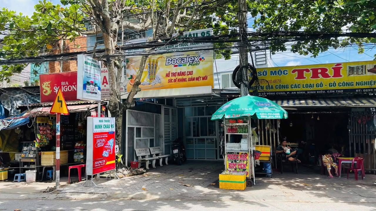 Nhà Phố Mặt Tiền Chợ Nổi Lộ Vòng Cung 110m² - Mặt tiền kinh doanh đắc địa!