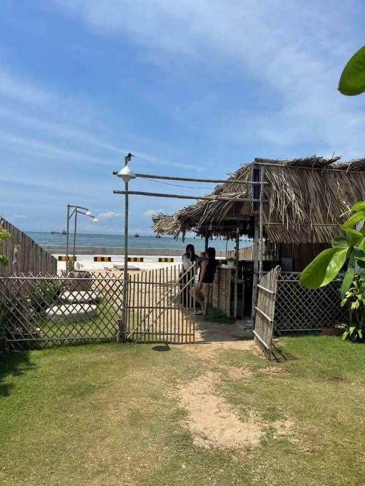 Đất nền Phan Thiết 241m² giáp biển - Sổ đỏ chính chủ, tiềm năng cực lớn!