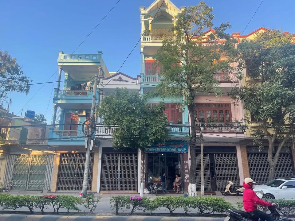 Nhà Mặt Tiền Kinh Doanh Trần Lãm, Thái Bình - Chỉ 4 Tỷ, Sẵn Sàng Sinh Lời