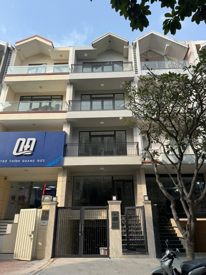 Nhà Phố Kinh Doanh Him Lam Tân Hưng, Q7 - 100m², Mặt Tiền Kinh Doanh!