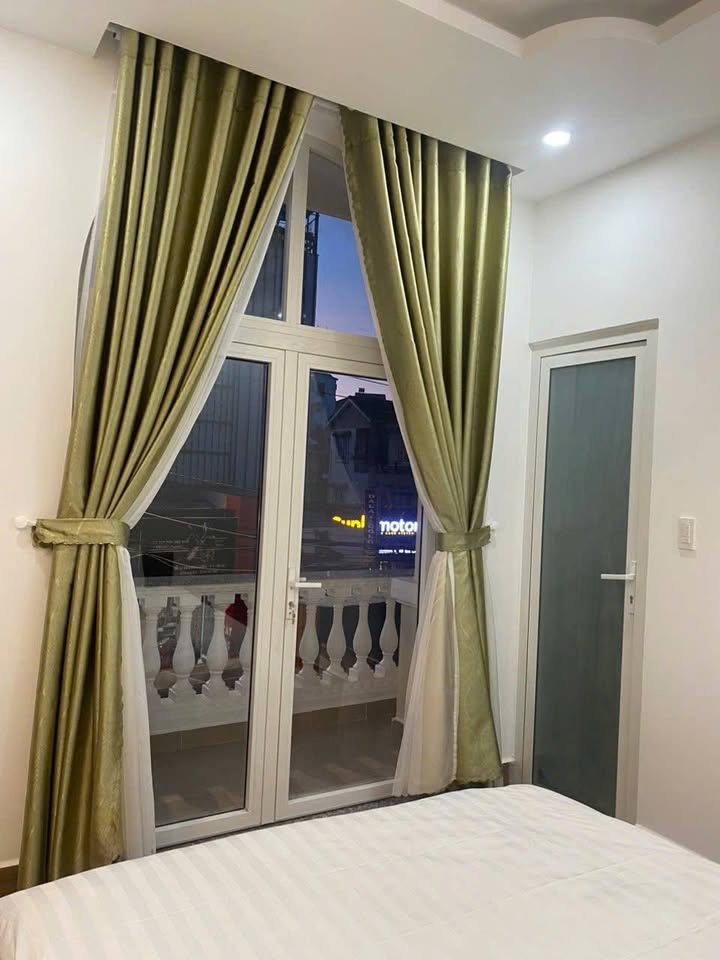 Nhà nguyên căn Đà Lạt 15PN 40 triệu - Full nội thất, sân đậu ô tô!