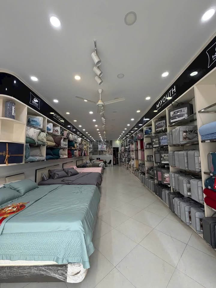 Nhà Phố Lê Hoàn TP Thanh Hóa 125m² - Mặt Tiền Kinh Doanh Vàng!