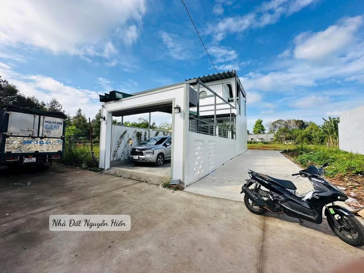 Nhà 3 Mặt Tiền Long Khánh 100m² Sổ Riêng - Giá 1.79 Tỷ