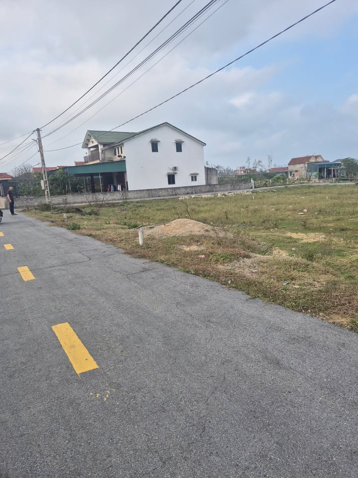 Đất nền ven biển Thiên Cầm 160m² - Vị trí đắc địa, sổ đỏ sẵn!