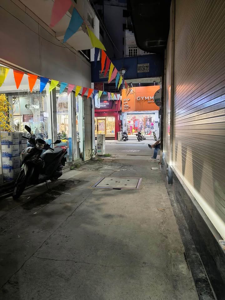 Nhà Hẻm Lê Văn Sỹ Phú Nhuận 60m² - 8.1 Tỷ, Sẵn Sàng Xây Mới