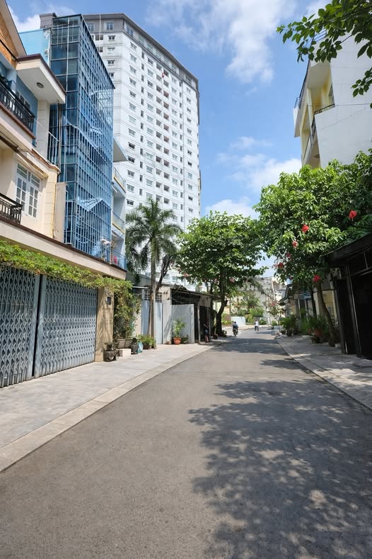 Nhà Riêng Lạc Long Quân Q11 112m² - Ô tô vào tận nhà, dòng tiền sẵn