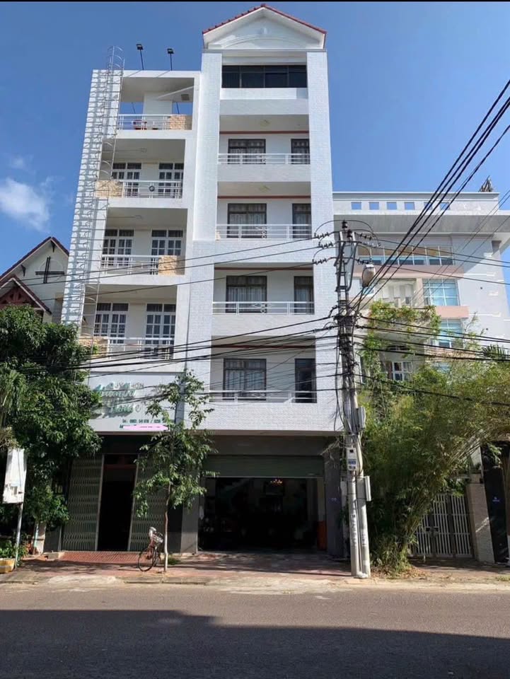 Bán Khách Sạn 6 Tầng 106m² TP Quy Nhơn - Kinh Doanh Hời!
