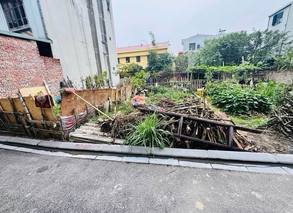 Nhà Riêng Uy Nỗ, Đông Anh 59.5m² – Ô tô vào tận nhà, giá chỉ 5.X tỷ!