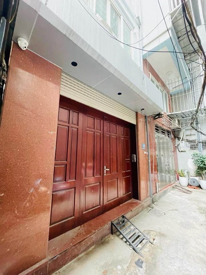 Nhà Pháo Đài Láng 40m² 7 Tầng - Dòng Tiền 45 Triệu/Tháng - Giá 13.9 Tỷ