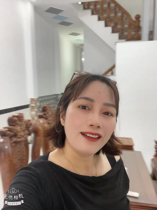 Nhà 90m² Quận 5 - 3PN Có Sân Hơi, Tặng Nội Thất - Giá 4.35 Tỷ