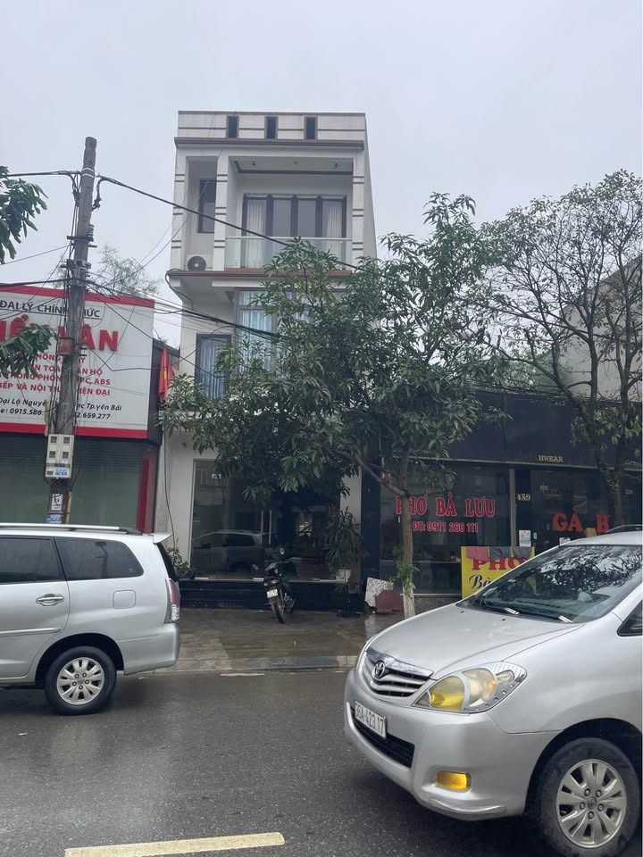 Nhà 3 Tầng Đại Lộ Nguyễn Thái Học, Vĩnh Yên - 272m² Kinh Doanh & Ở