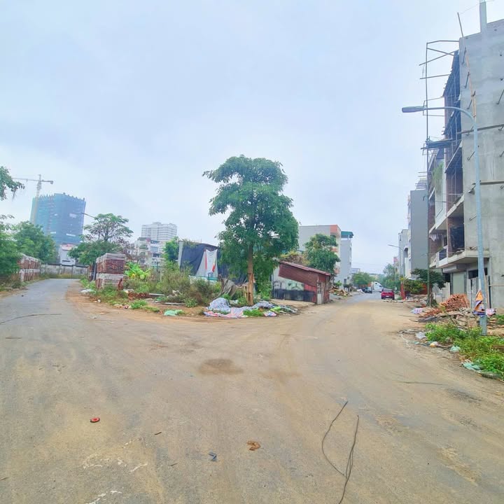 Đất nền Lý Anh Tông 117m² - Sổ đỏ chính chủ, 3 mặt tiền!