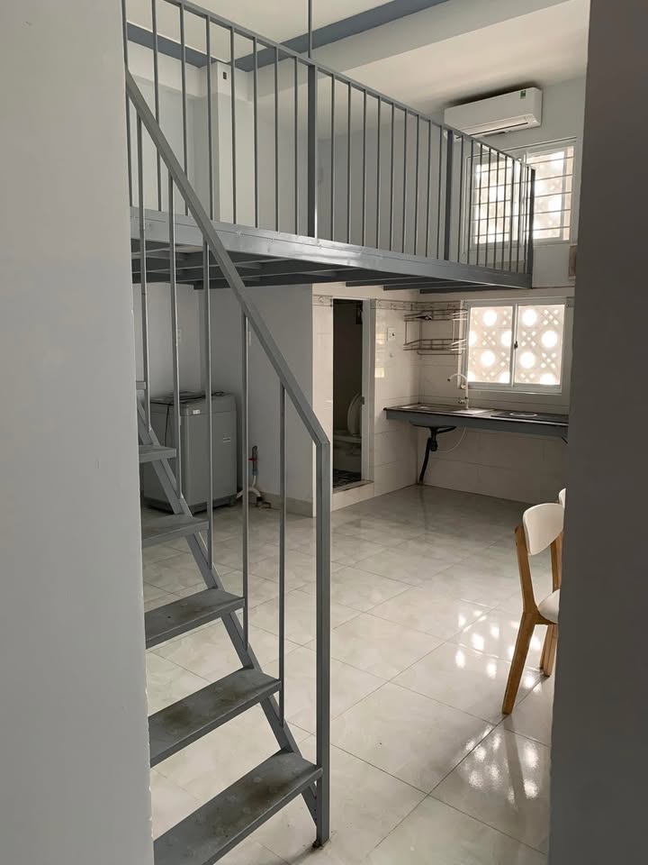 Gác Lửng Full Nội Thất, Gần Bến Xe Quy Nhơn - Giá 2.7 Triệu/Tháng