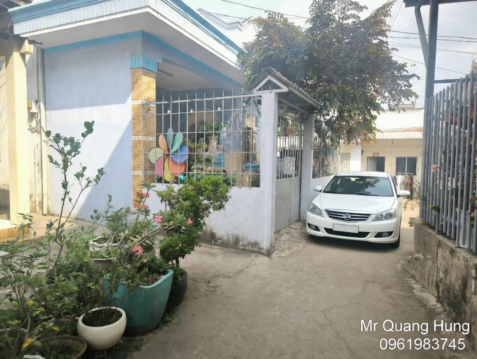 Bán nhà Làng Tăng Phú Quận 9 135m² giá 6.2 tỷ - Ô tô vào tận nhà!