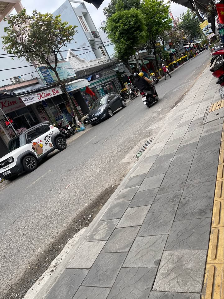 Đất nền mặt tiền đường Duy Tân, Đà Nẵng - 400m² nở hậu, giá 1.15 tỷ