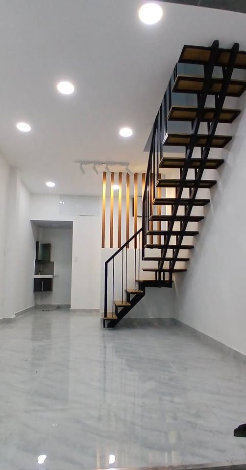 Bán nhà Nguyễn Cư Trinh Quận 1 22m² - Sẵn sàng ở ngay!