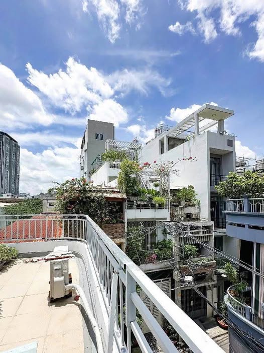 Nhà phố Trần Hưng Đạo Q1 50m² - Vị trí đắc địa!