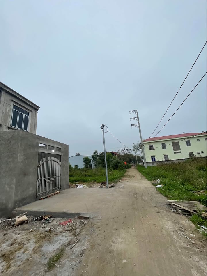 Đất nền Phường Âu Cơ 100m² giá 1 tỷ - Sổ đỏ chính chủ