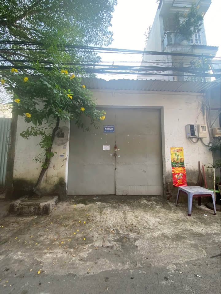 Nhà Xưởng Trường Chinh Q12 174m² - Hẻm Container Thoải Mái!