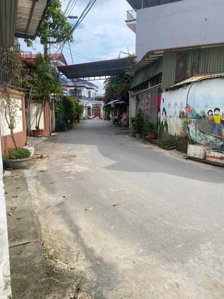 Bán Gấp Nhà Đất 90m² Việt Yên, Bắc Giang - Sẵn Sàng Ở Ngay, Tiềm Năng Tăng Giá