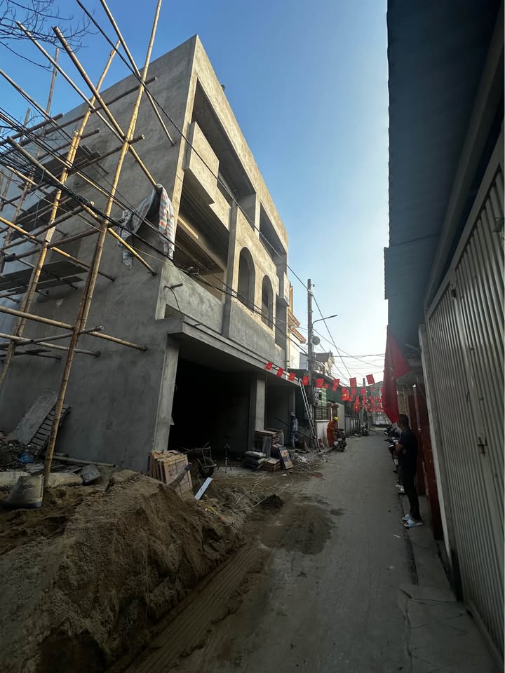 Nhà 3 Tầng Trần Nhật Duật - 73m² Trung Tâm Vinh, Sổ Đỏ, Giá 5 Tỷ xx