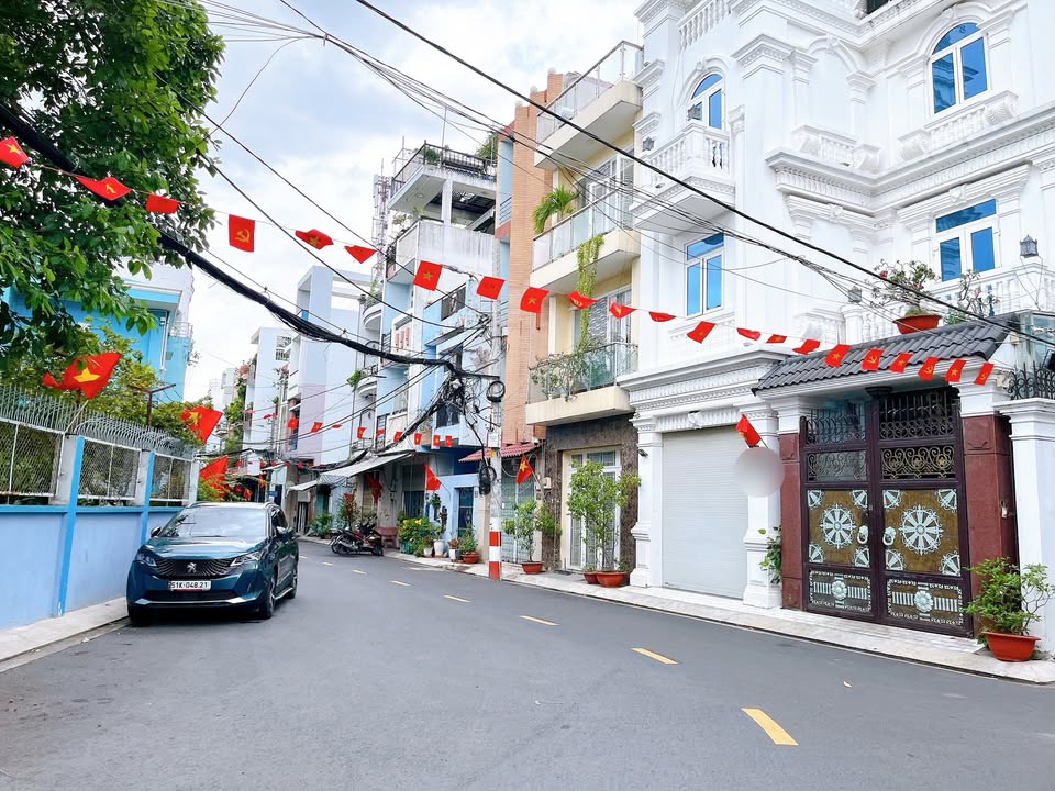 Nhà Góc 60m² Hẻm 10m Lũy Bán Bích, Tân Phú - Giá 9.5 Tỷ