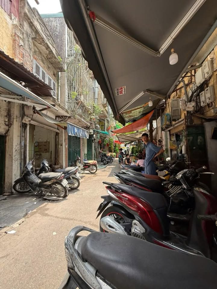 Bán nhà Phố Cổ Hoàn Kiếm 30m² giá 4 tỷ - Vị trí đẹp ở ngay!