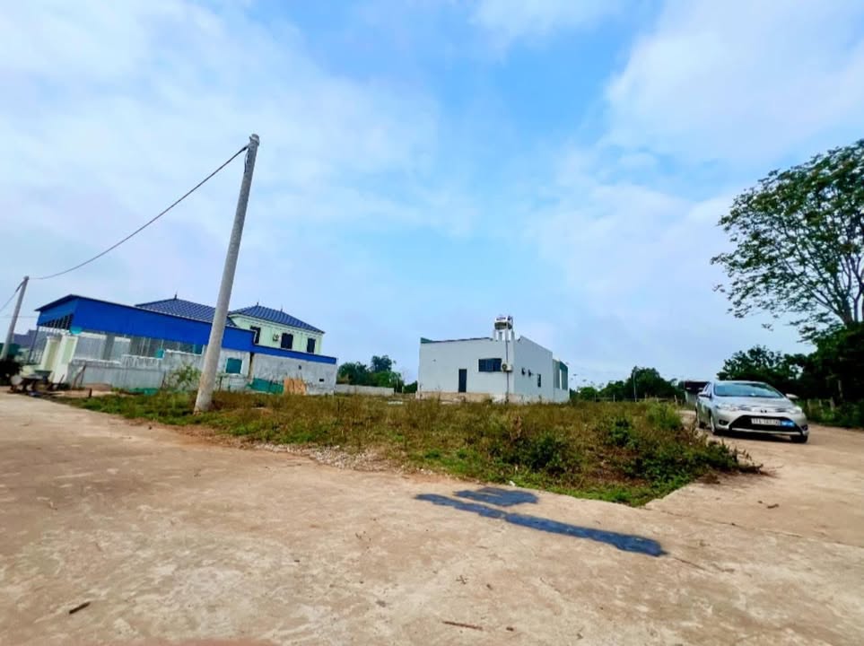Đất đấu giá Lam Sơn, Thái Hòa: 175m² full thổ cư, 2 mặt tiền giá chỉ 1.2 tỷ