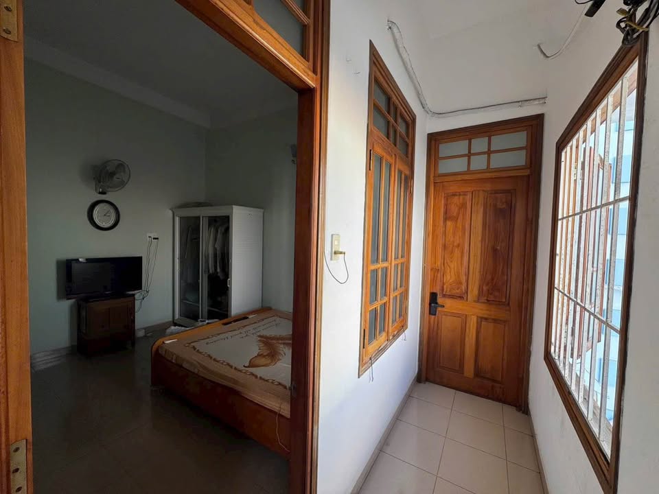 Nhà Mặt Tiền Lê Hồng Phong Nha Trang - Kinh Doanh Sầm Uất 50m²