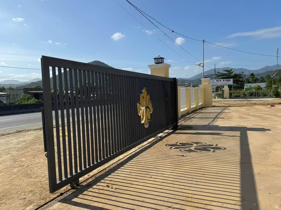 Đất mặt tiền QL1 Cam Ranh 1071m² giá 10 tỷ - Container vào thoải mái!