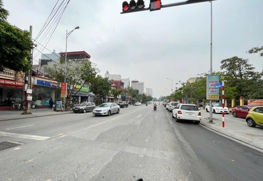 Nhà 5 Tầng Căn Góc Thượng Thanh, Long Biên - 31m² Giá Sốc Chỉ 4.1 Tỷ