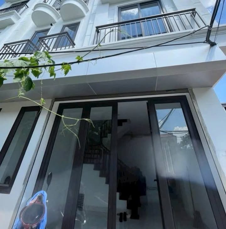 Nhà Riêng Long Biên 42m² - Chỉ 5 tỷ, chính chủ, lô góc đẹp