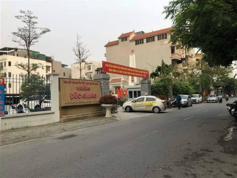 Nhà 60m² Việt Hưng, Long Biên - 7.9 Tỷ, Sẵn Sàng Ở Ngay!