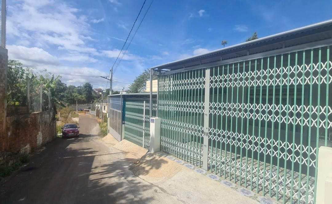 Nhà riêng hẻm Nguyễn Văn Trỗi, P2, Bảo Lộc 100m² - Ô tô vào tận nhà!