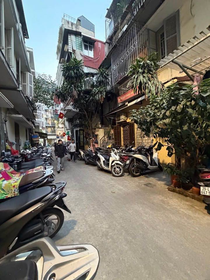 Nhà phố Thợ Nhuộm Hoàn Kiếm 36m² giá 16 tỷ - Đầu tư sinh lời vượt trội!