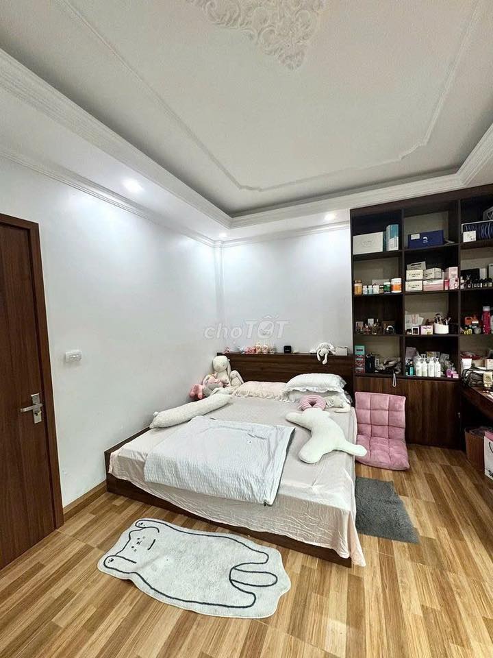 Cho Thuê Nhà 35m² Láng Hạ, Đống Đa - 4 Ngủ, 5 Tầng, Sẵn Ở Ngay