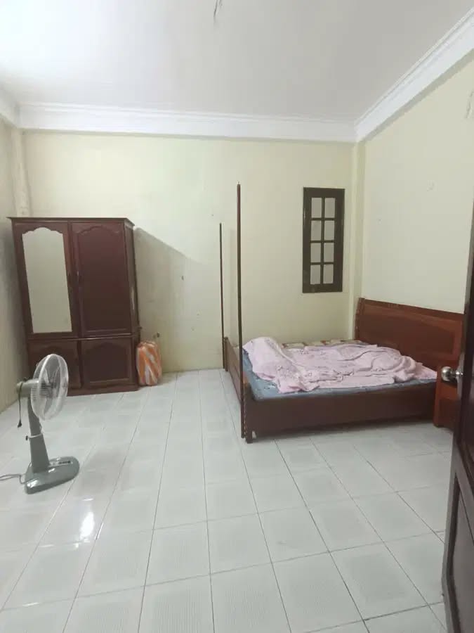 Nhà Mặt Tiền Kinh Doanh Kim Giang 100m² - Vỉa Hè Rộng, 4 Tầng, 31.8 Tỷ