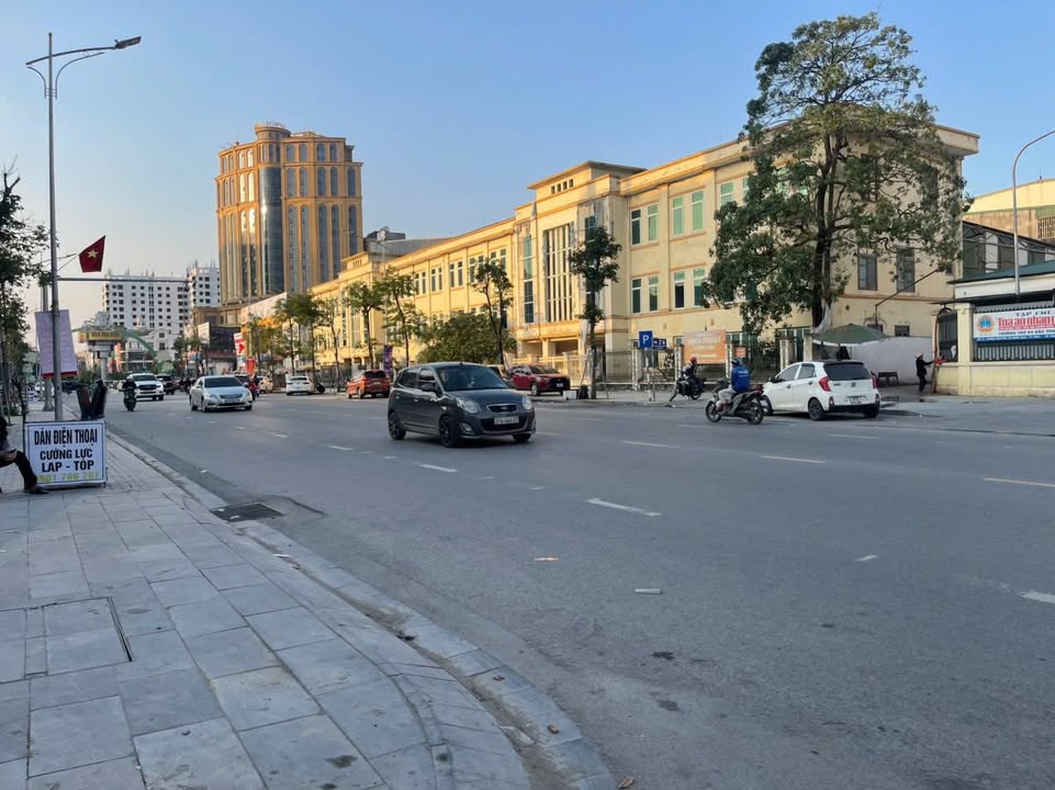 Nhà 2 Tầng 85m² Vincom, TP Vinh - 5.2 Tỷ, Vị Trí Vàng Kinh Doanh