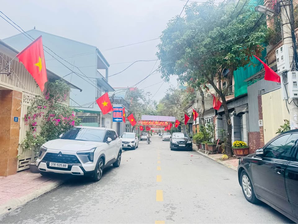 Biệt Thự 2 Tầng 102m² Gần Hồ Goong, TP Vinh - Sổ Đỏ Vuông Đẹp