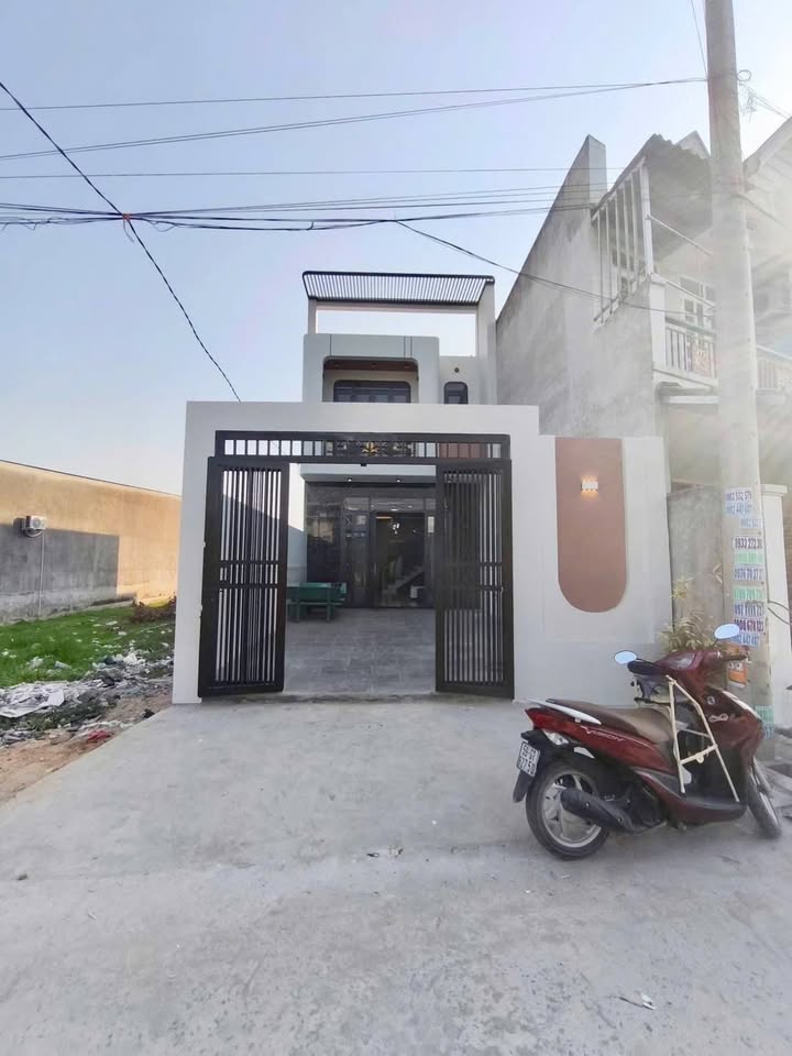 Nhà Sân Vườn Mỹ Hạnh Nam 145m² - Ô tô vào tận nhà, sổ hồng sẵn!