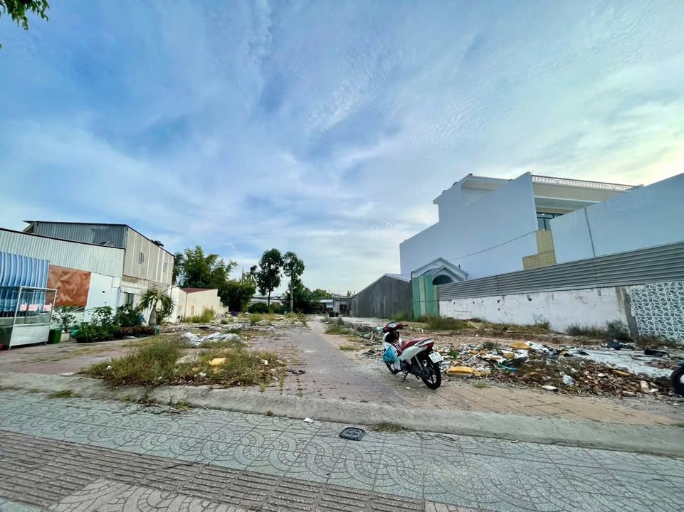 Mặt bằng Võ Văn Kiệt Cần Thơ 1000m² - Mặt tiền kinh doanh đắc địa!