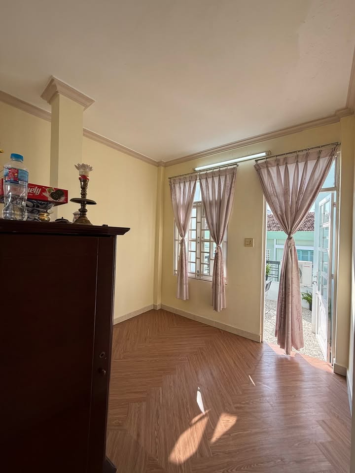 Nhà 3 Tầng Sát Biển Nha Trang - 32m² Giá 6.5 Tỷ - Dòng Tiền 16tr/Tháng