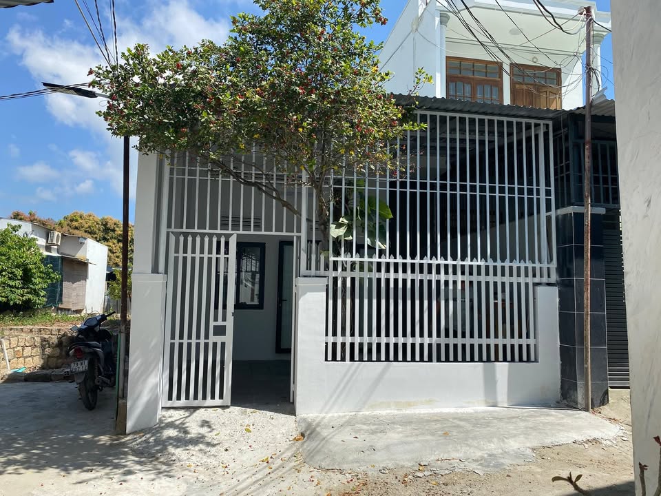 Bán Gấp Nhà 112m² Cồn Ngọc Thảo, Nha Trang - 3PN, Sổ Hồng Riêng, Giá 2.8 Tỷ